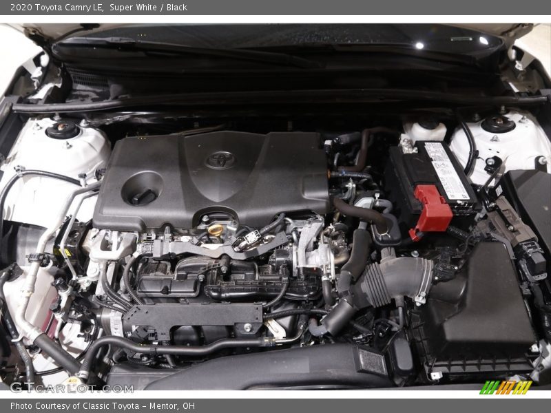 Super White / Black 2020 Toyota Camry LE