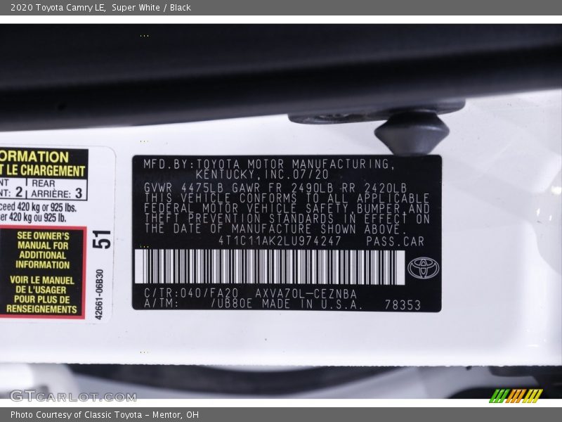 Super White / Black 2020 Toyota Camry LE