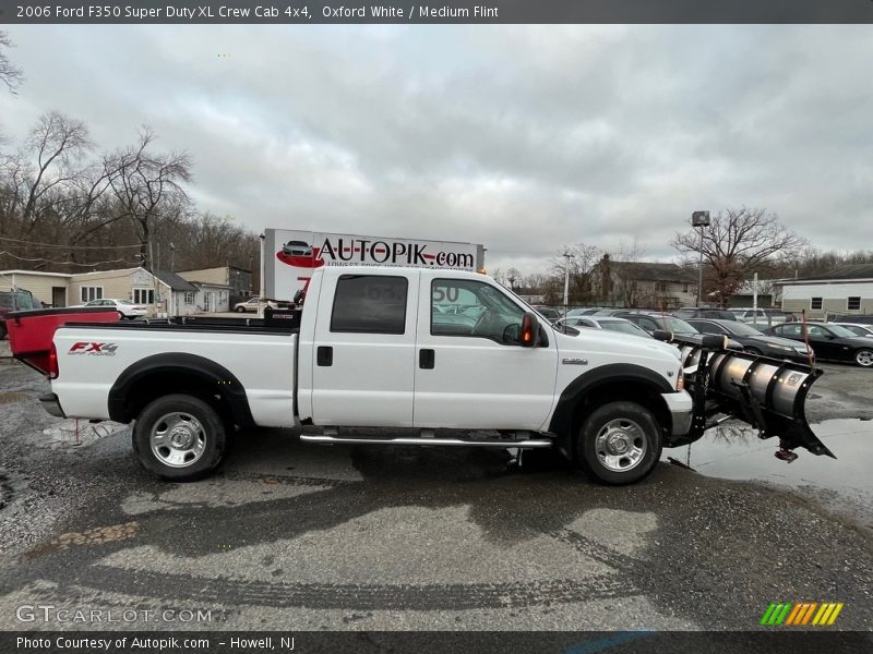 Oxford White / Medium Flint 2006 Ford F350 Super Duty XL Crew Cab 4x4