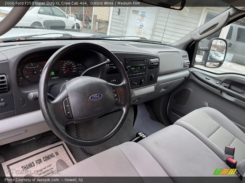 Oxford White / Medium Flint 2006 Ford F350 Super Duty XL Crew Cab 4x4
