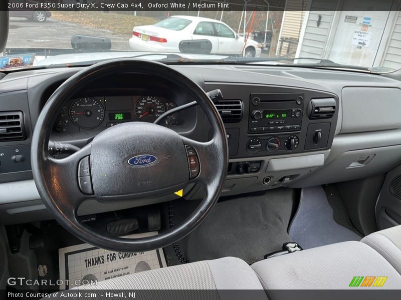 Oxford White / Medium Flint 2006 Ford F350 Super Duty XL Crew Cab 4x4