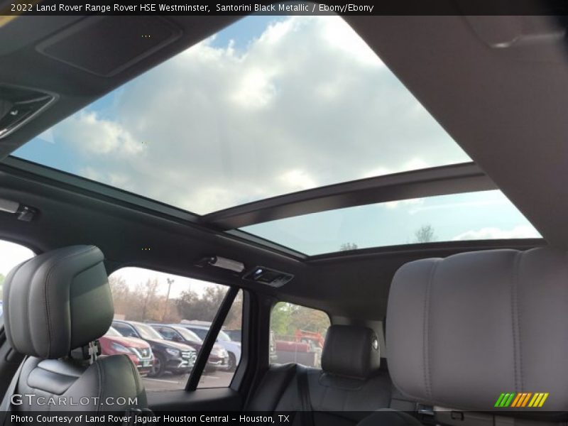 Sunroof of 2022 Range Rover HSE Westminster