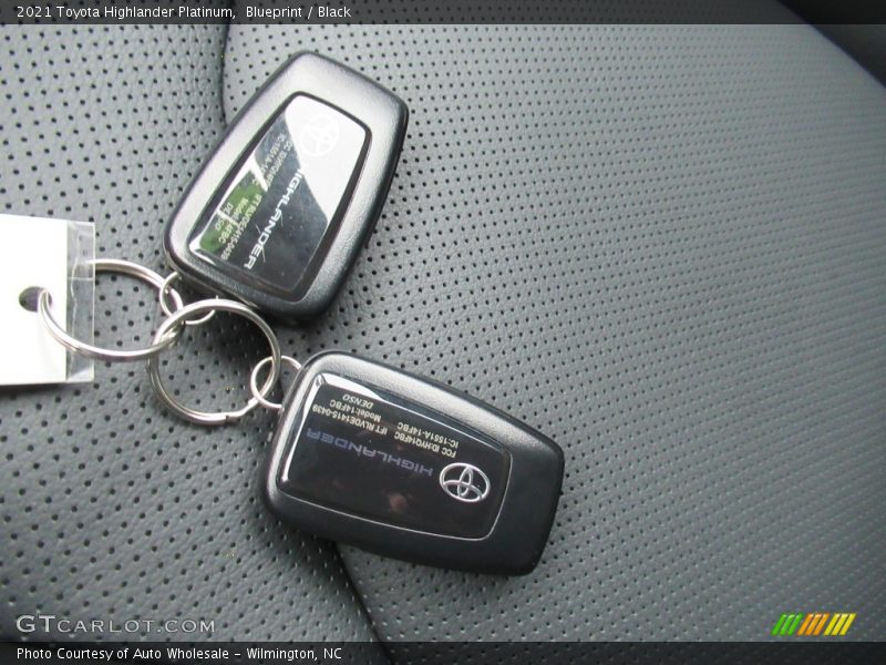 Blueprint / Black 2021 Toyota Highlander Platinum