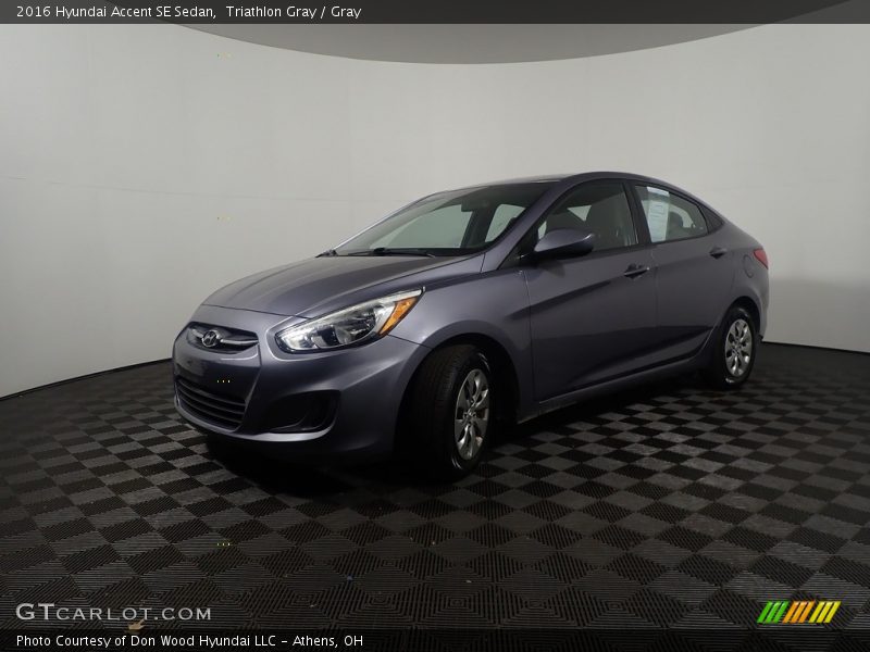 Triathlon Gray / Gray 2016 Hyundai Accent SE Sedan