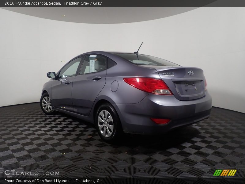 Triathlon Gray / Gray 2016 Hyundai Accent SE Sedan