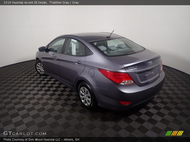 Triathlon Gray / Gray 2016 Hyundai Accent SE Sedan