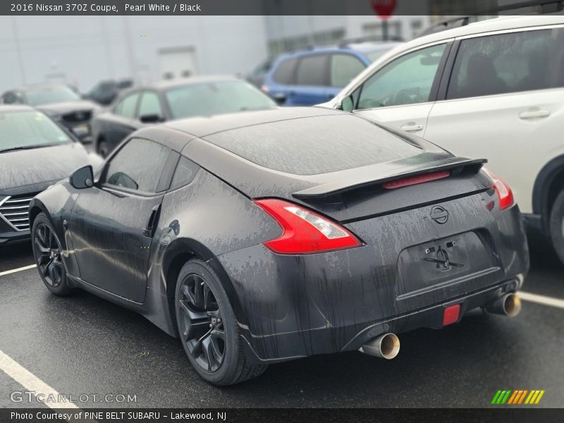 Pearl White / Black 2016 Nissan 370Z Coupe