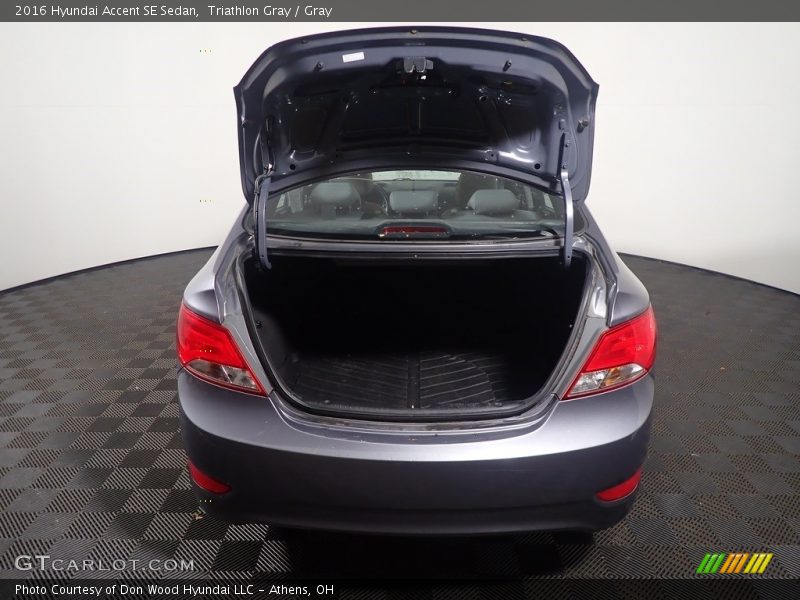 Triathlon Gray / Gray 2016 Hyundai Accent SE Sedan