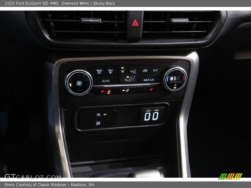 Diamond White / Ebony Black 2020 Ford EcoSport SES 4WD