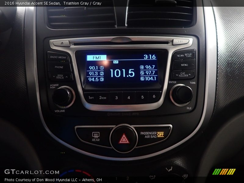 Triathlon Gray / Gray 2016 Hyundai Accent SE Sedan
