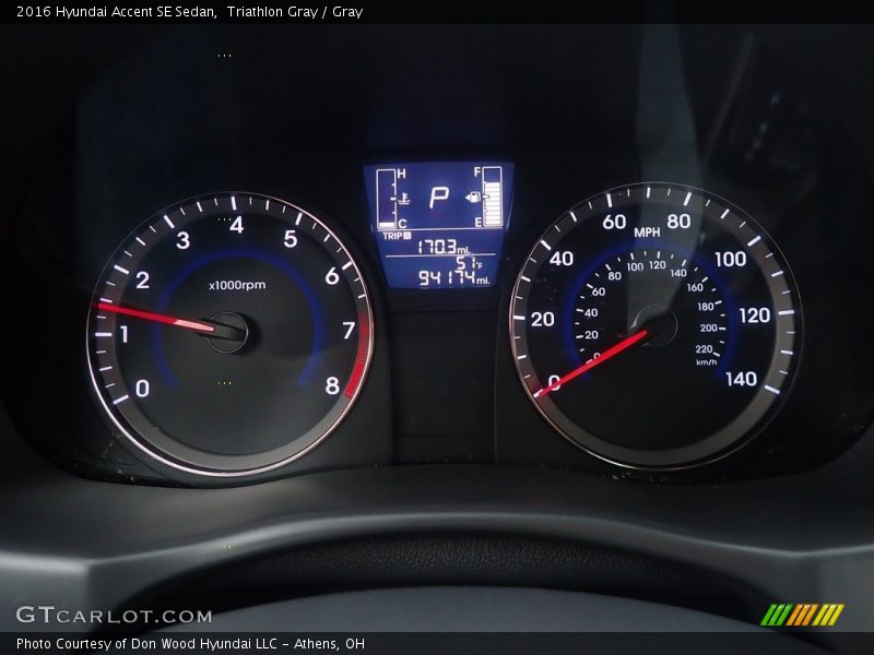 Triathlon Gray / Gray 2016 Hyundai Accent SE Sedan
