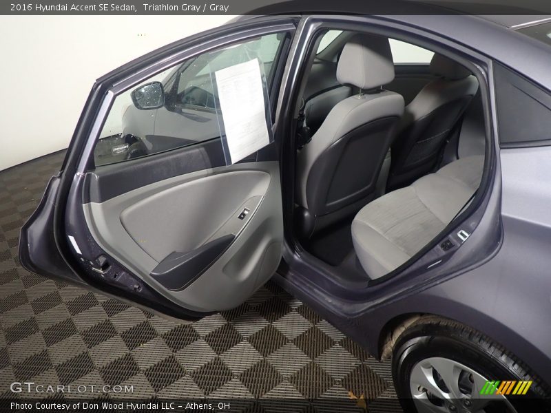 Triathlon Gray / Gray 2016 Hyundai Accent SE Sedan