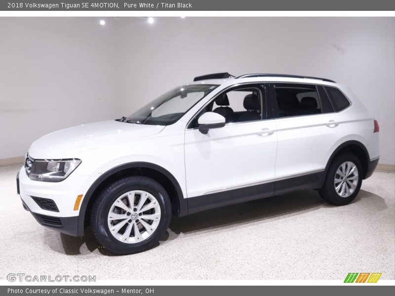 Pure White / Titan Black 2018 Volkswagen Tiguan SE 4MOTION