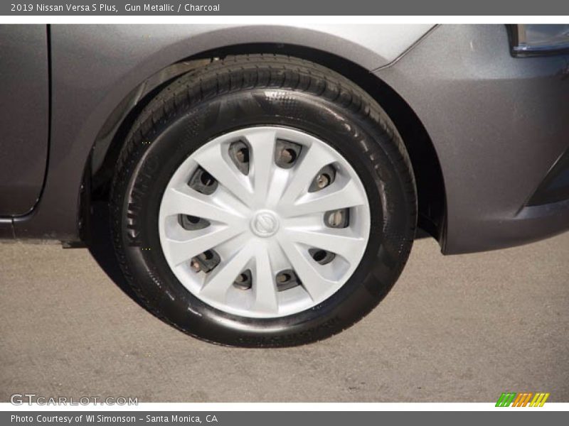Gun Metallic / Charcoal 2019 Nissan Versa S Plus