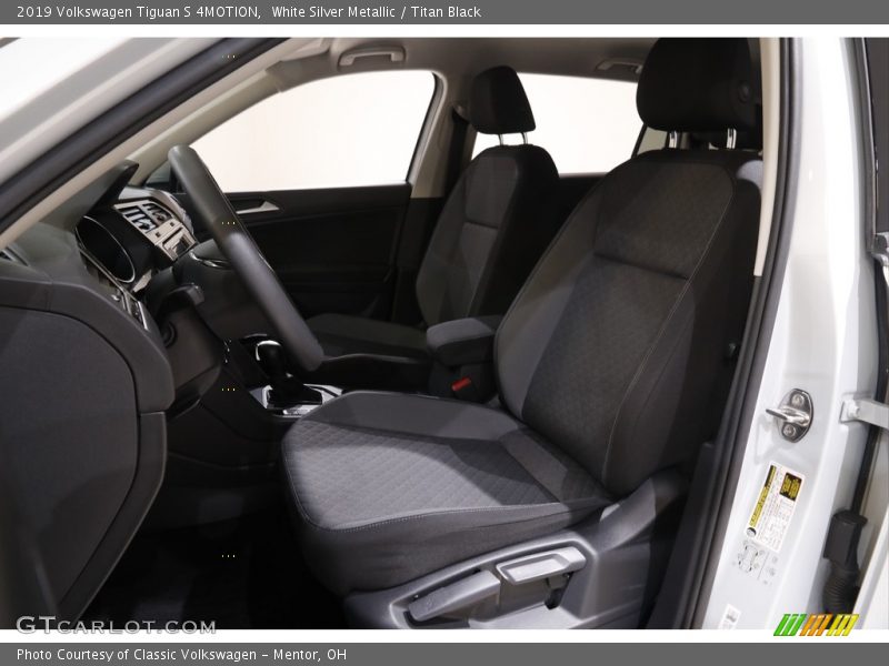 White Silver Metallic / Titan Black 2019 Volkswagen Tiguan S 4MOTION