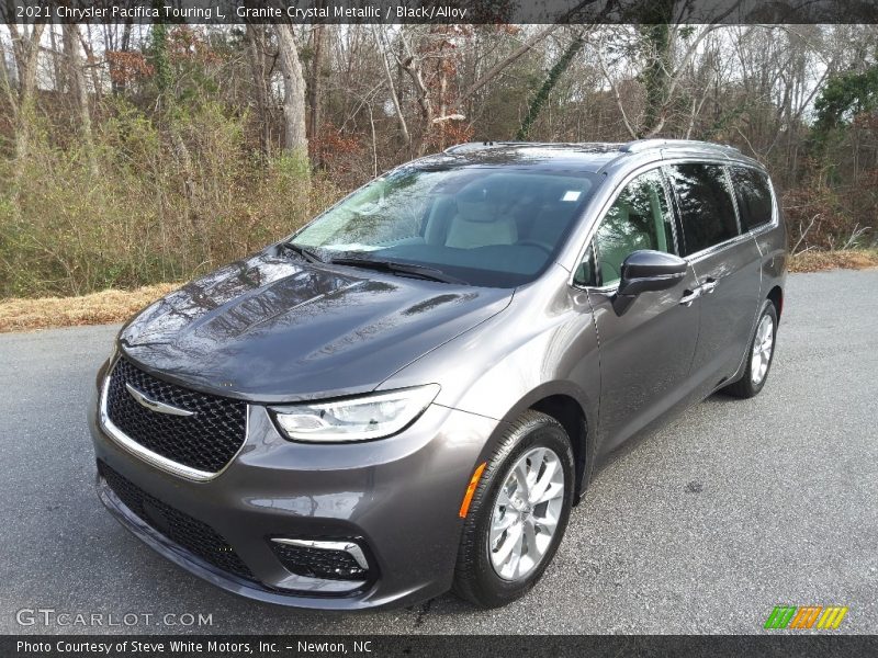 Granite Crystal Metallic / Black/Alloy 2021 Chrysler Pacifica Touring L