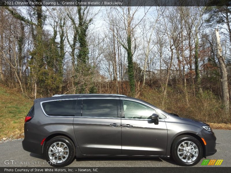 Granite Crystal Metallic / Black/Alloy 2021 Chrysler Pacifica Touring L