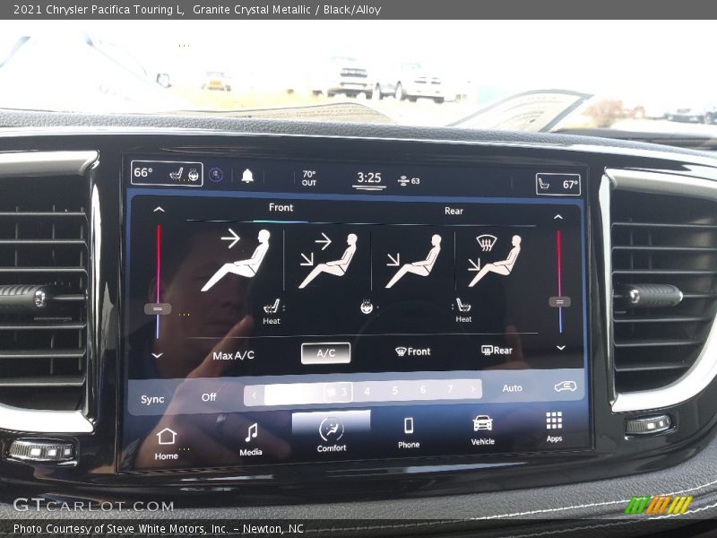 Granite Crystal Metallic / Black/Alloy 2021 Chrysler Pacifica Touring L