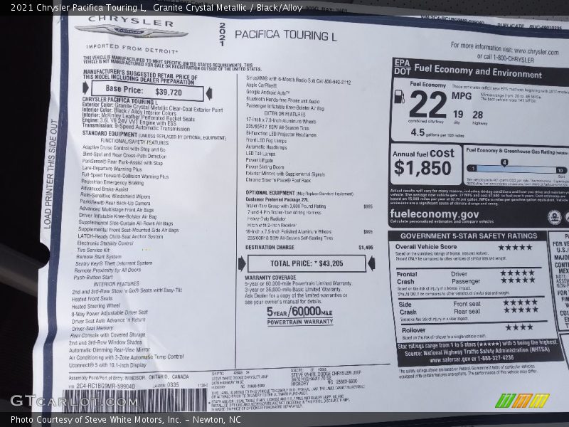 Granite Crystal Metallic / Black/Alloy 2021 Chrysler Pacifica Touring L