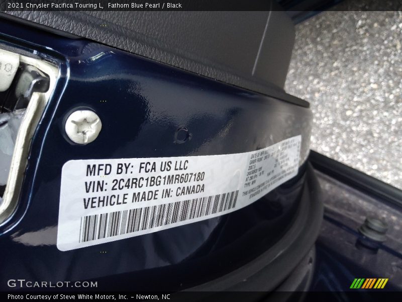 Fathom Blue Pearl / Black 2021 Chrysler Pacifica Touring L