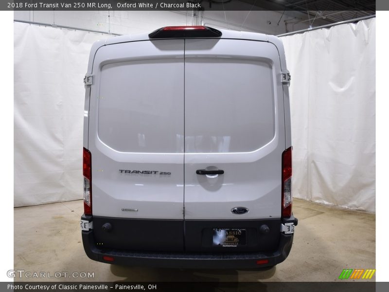 Oxford White / Charcoal Black 2018 Ford Transit Van 250 MR Long