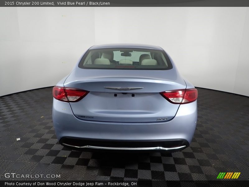 Vivid Blue Pearl / Black/Linen 2015 Chrysler 200 Limited
