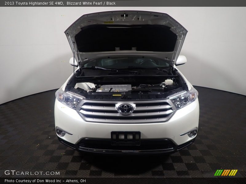 Blizzard White Pearl / Black 2013 Toyota Highlander SE 4WD