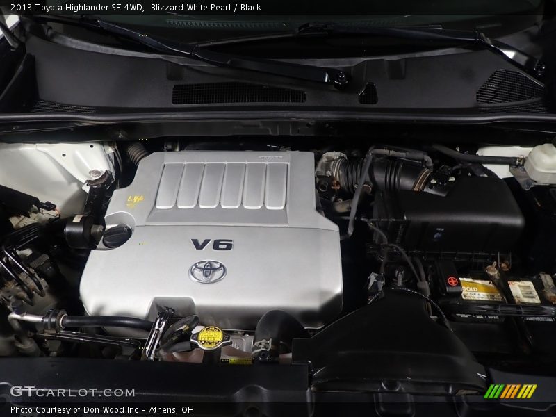 Blizzard White Pearl / Black 2013 Toyota Highlander SE 4WD