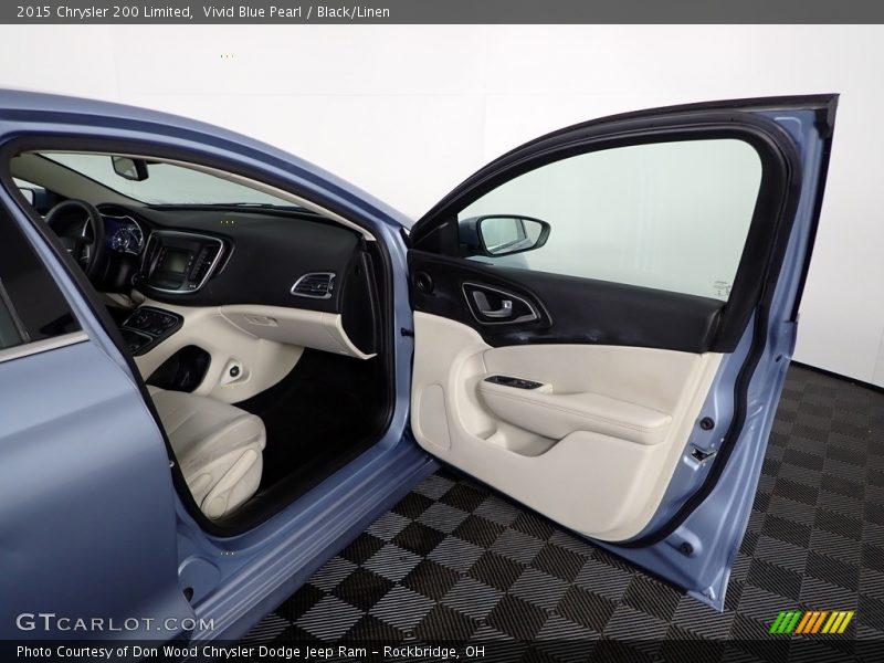 Vivid Blue Pearl / Black/Linen 2015 Chrysler 200 Limited