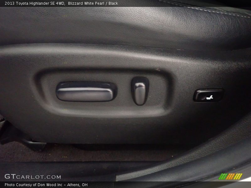 Blizzard White Pearl / Black 2013 Toyota Highlander SE 4WD