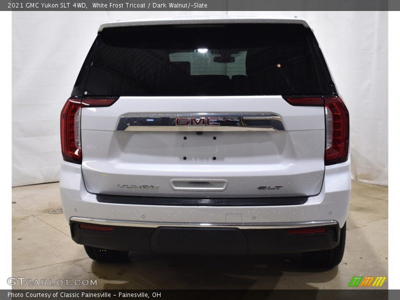 White Frost Tricoat / Dark Walnut/­Slate 2021 GMC Yukon SLT 4WD