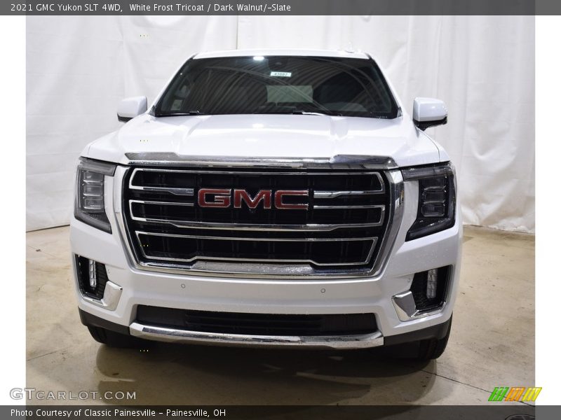 White Frost Tricoat / Dark Walnut/­Slate 2021 GMC Yukon SLT 4WD