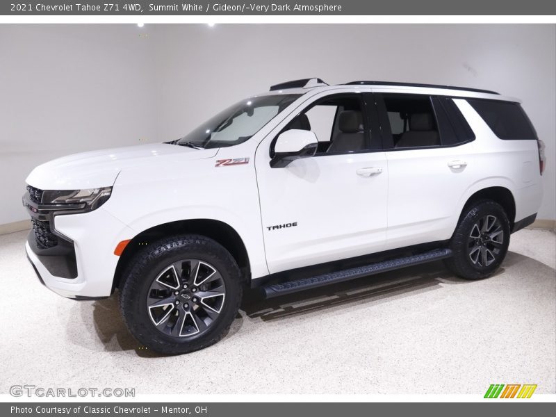 Front 3/4 View of 2021 Tahoe Z71 4WD