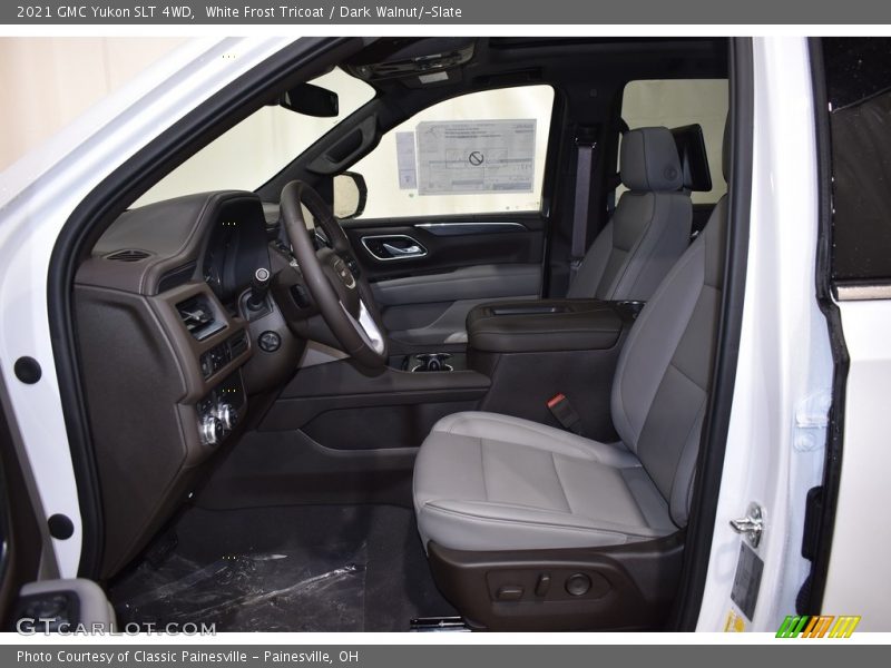 White Frost Tricoat / Dark Walnut/­Slate 2021 GMC Yukon SLT 4WD