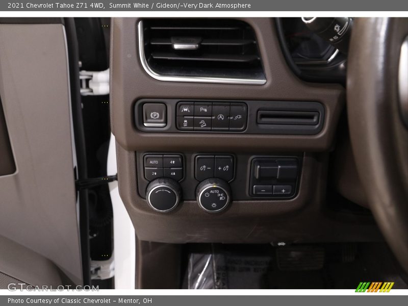 Controls of 2021 Tahoe Z71 4WD