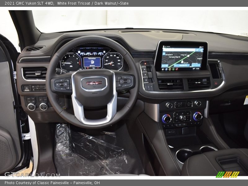 White Frost Tricoat / Dark Walnut/­Slate 2021 GMC Yukon SLT 4WD