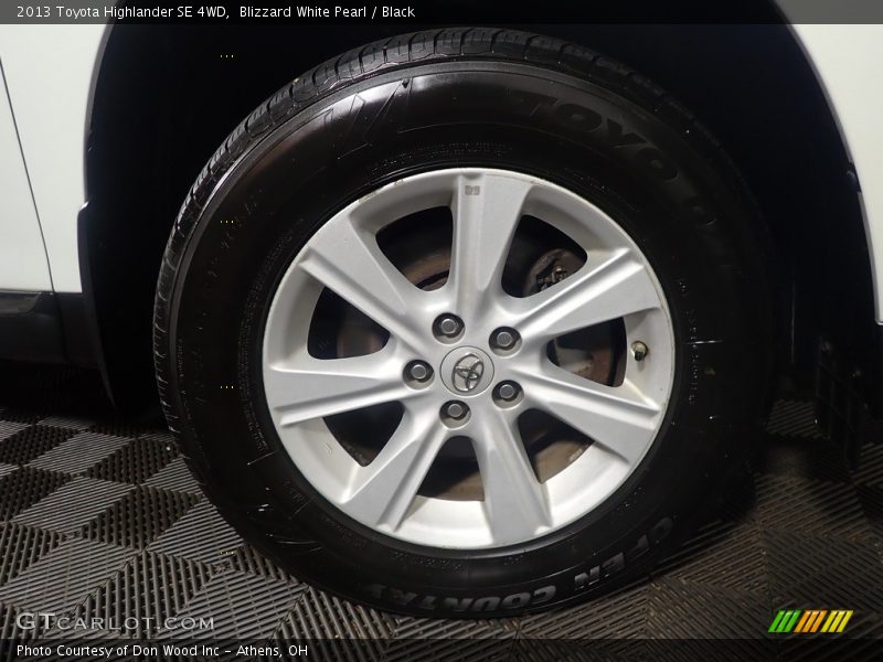 Blizzard White Pearl / Black 2013 Toyota Highlander SE 4WD