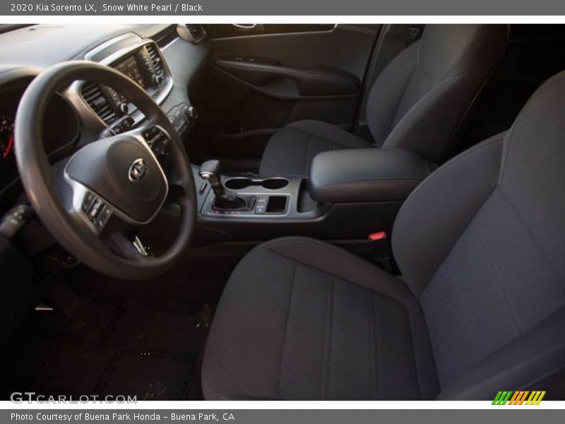 Snow White Pearl / Black 2020 Kia Sorento LX