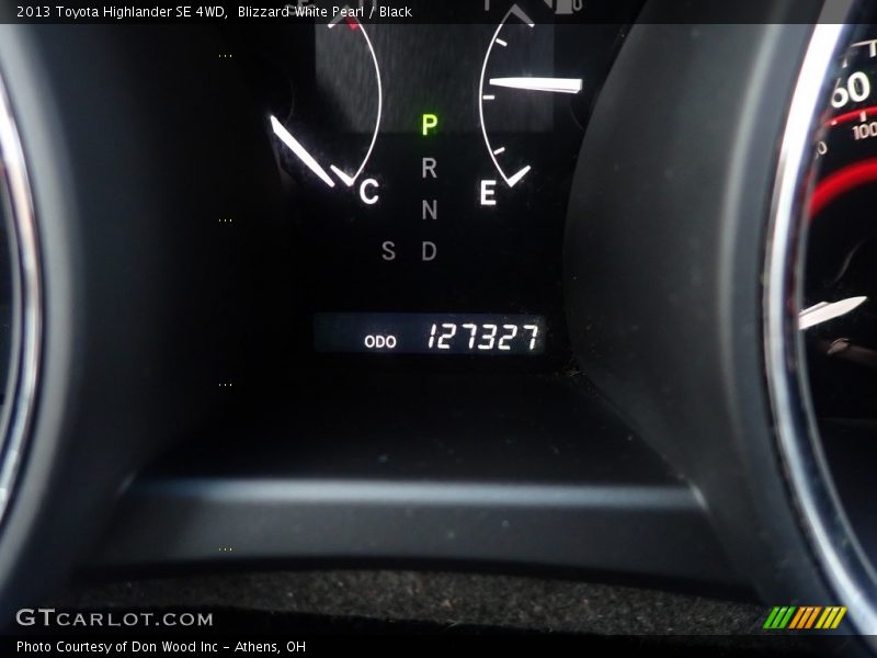 Blizzard White Pearl / Black 2013 Toyota Highlander SE 4WD