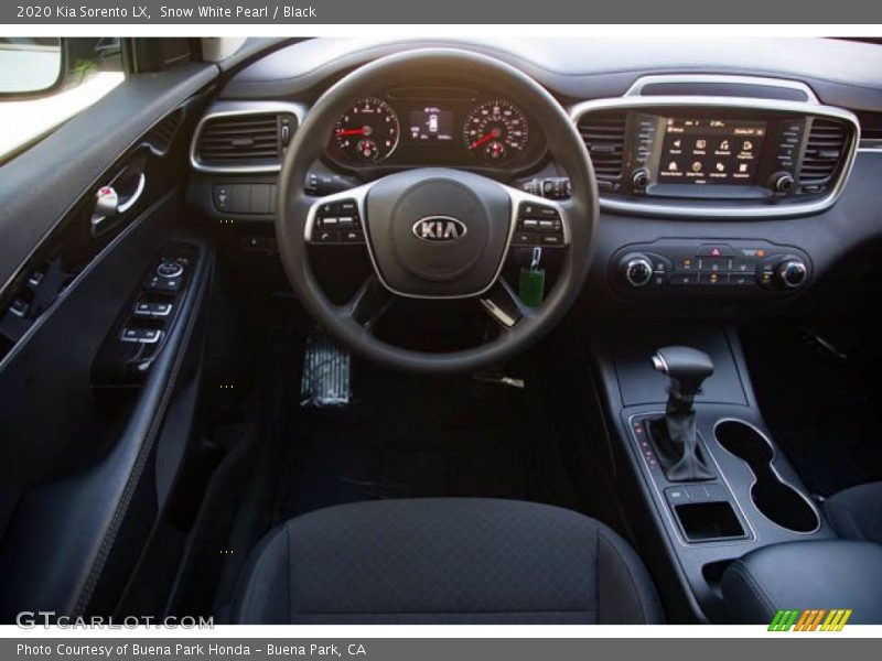 Snow White Pearl / Black 2020 Kia Sorento LX