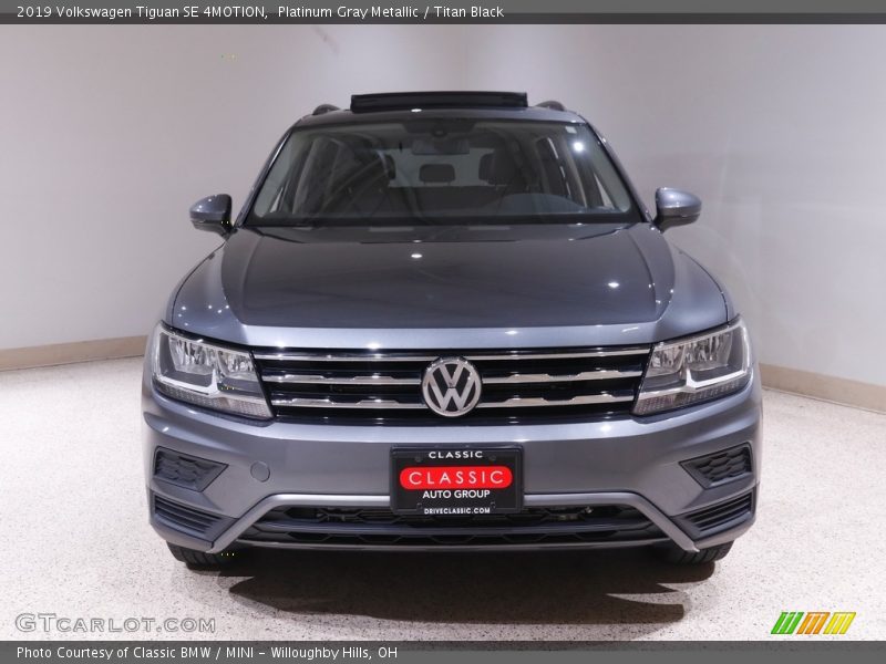 Platinum Gray Metallic / Titan Black 2019 Volkswagen Tiguan SE 4MOTION