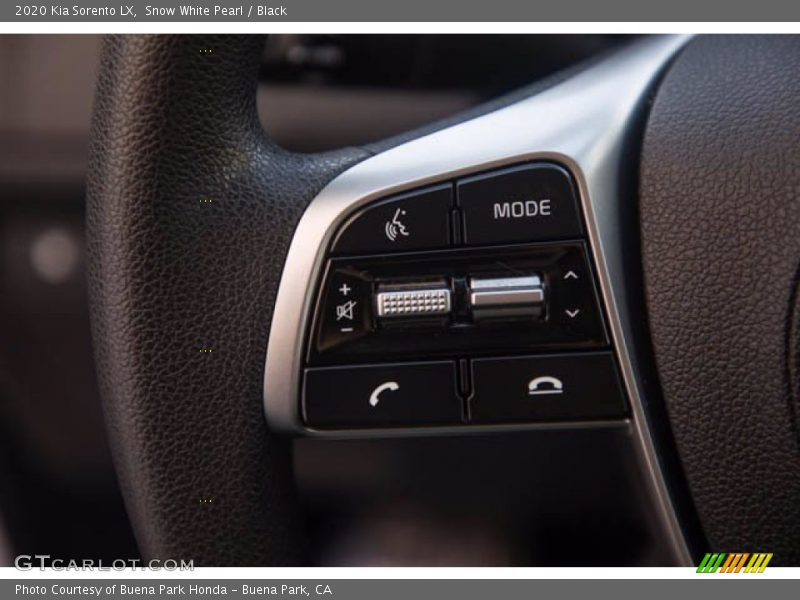 Snow White Pearl / Black 2020 Kia Sorento LX