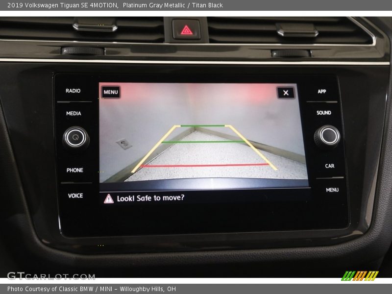 Platinum Gray Metallic / Titan Black 2019 Volkswagen Tiguan SE 4MOTION
