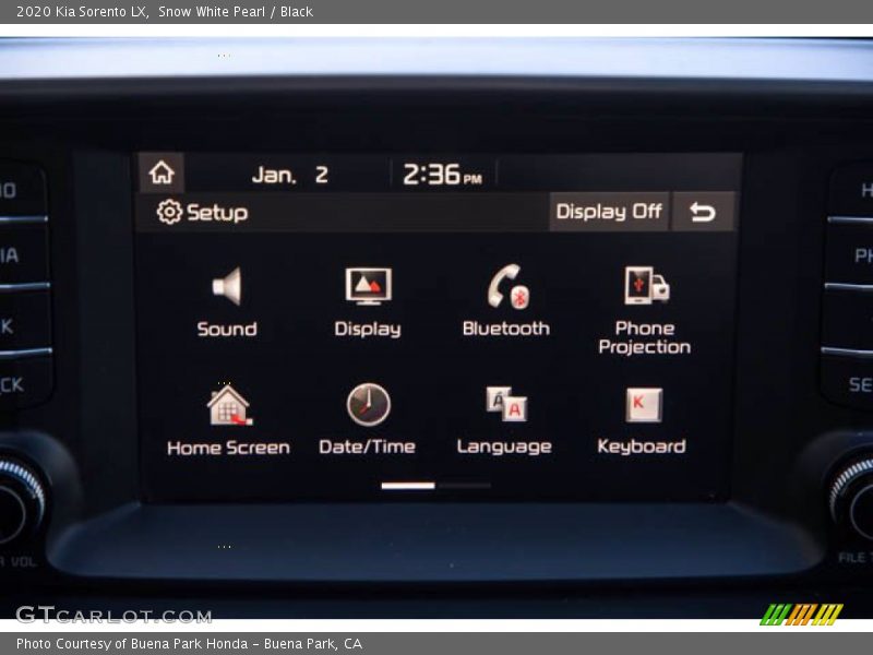 Snow White Pearl / Black 2020 Kia Sorento LX