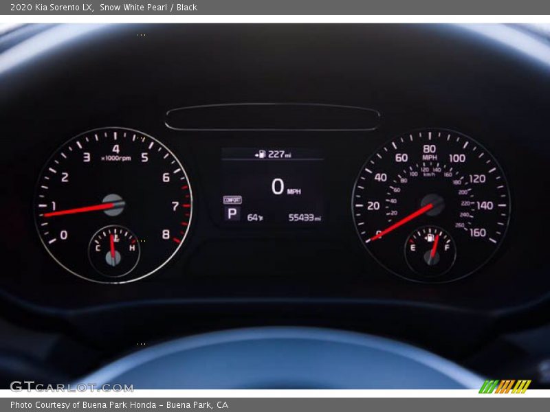 Snow White Pearl / Black 2020 Kia Sorento LX