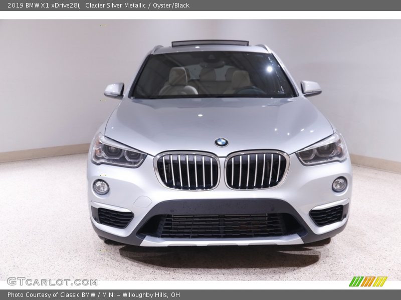 Glacier Silver Metallic / Oyster/Black 2019 BMW X1 xDrive28i