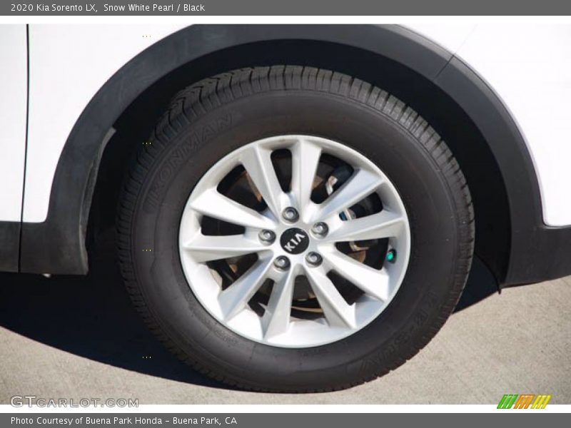 Snow White Pearl / Black 2020 Kia Sorento LX