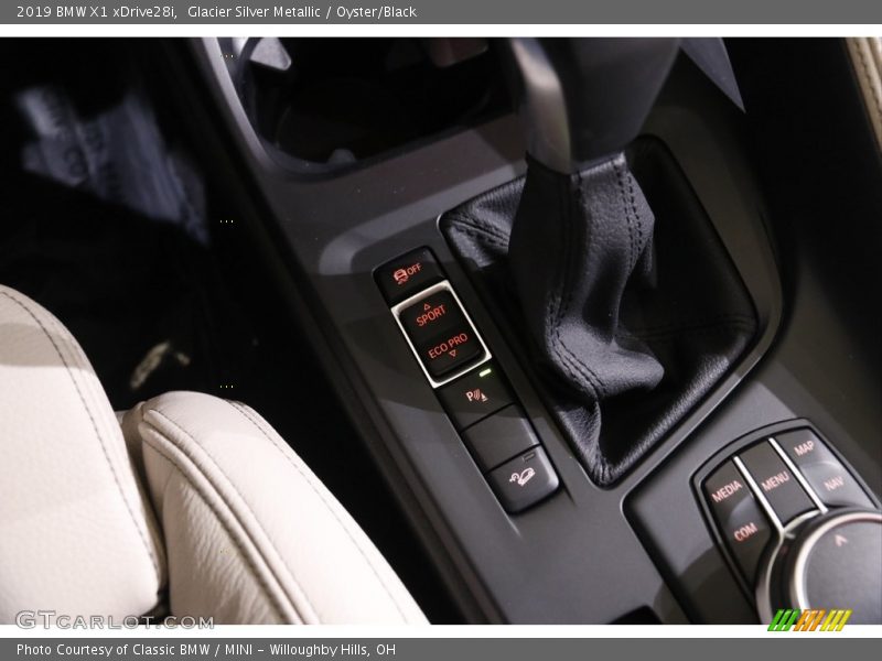 Glacier Silver Metallic / Oyster/Black 2019 BMW X1 xDrive28i