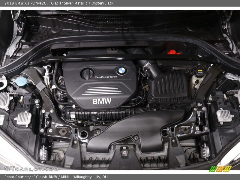 Glacier Silver Metallic / Oyster/Black 2019 BMW X1 xDrive28i