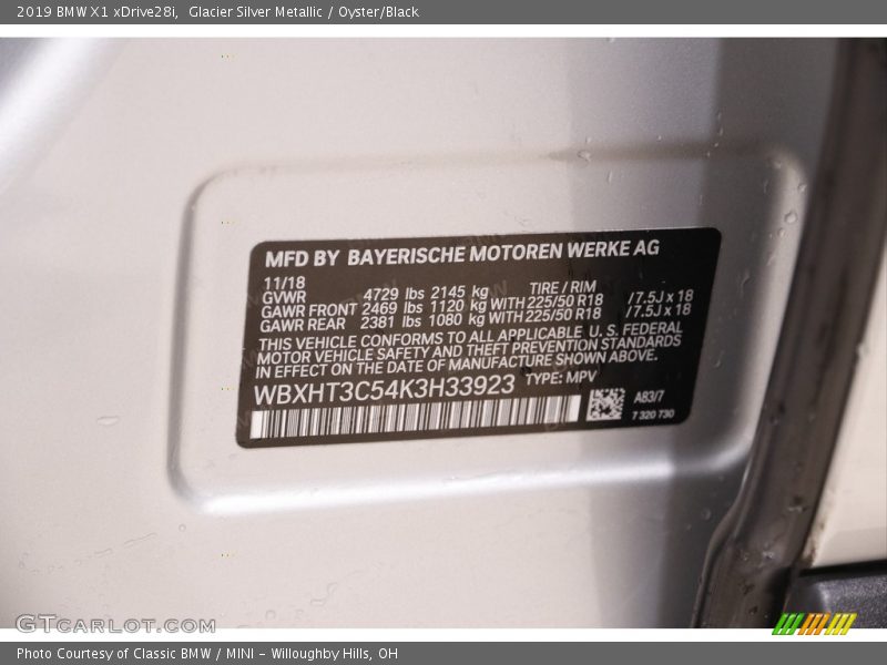 Glacier Silver Metallic / Oyster/Black 2019 BMW X1 xDrive28i